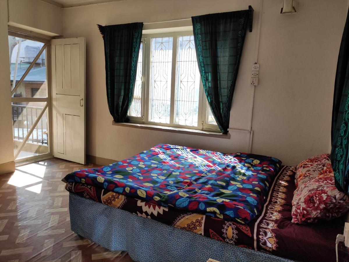 Laughing Buddha Guest House & Villa Kathmandu Exterior photo