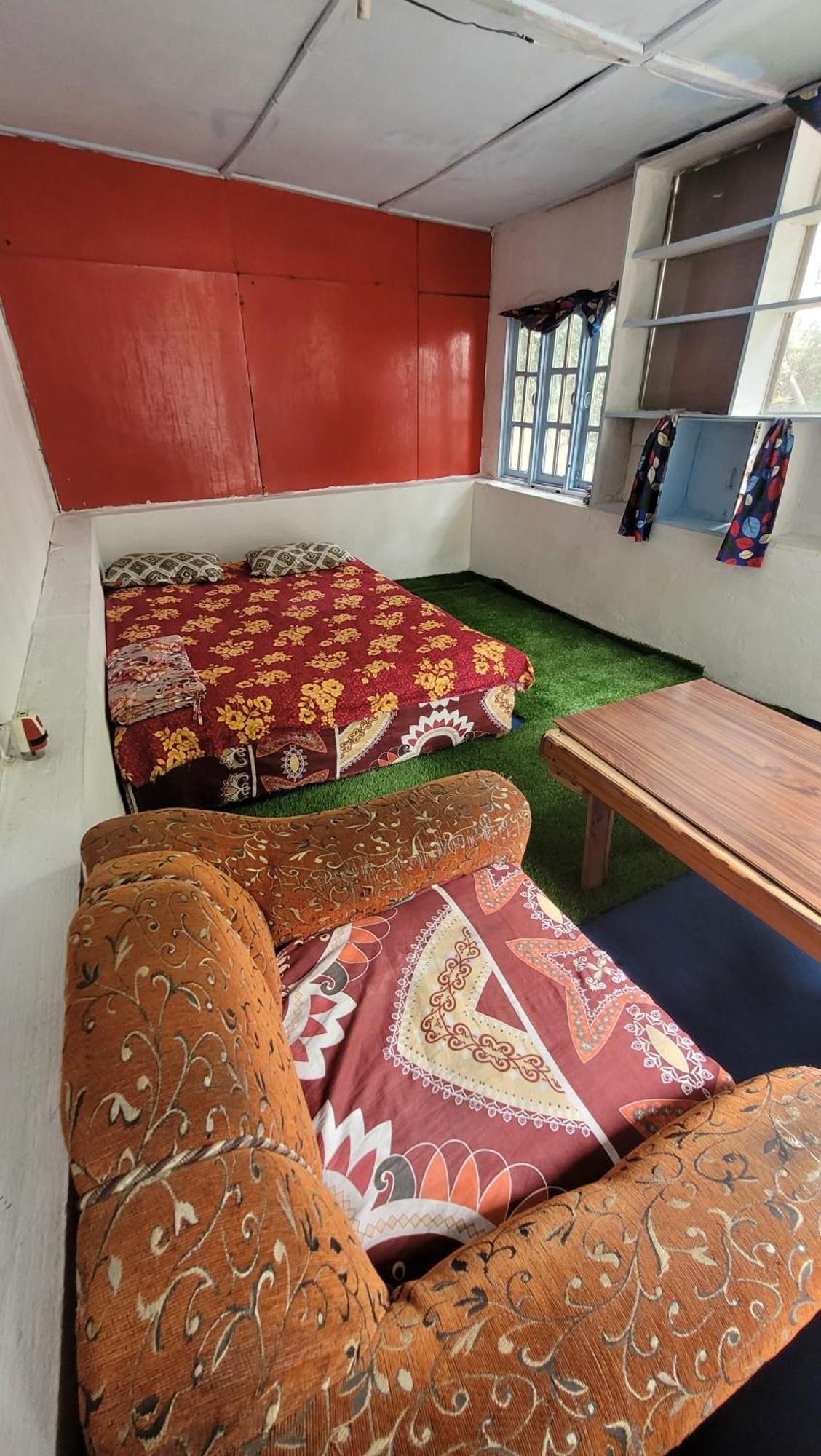Laughing Buddha Guest House & Villa Kathmandu Exterior photo